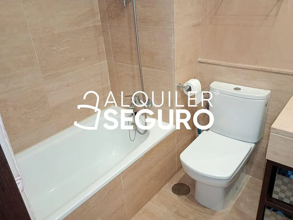 Salles de bain - Seafront Flat with Pool in Carretera de Cádiz