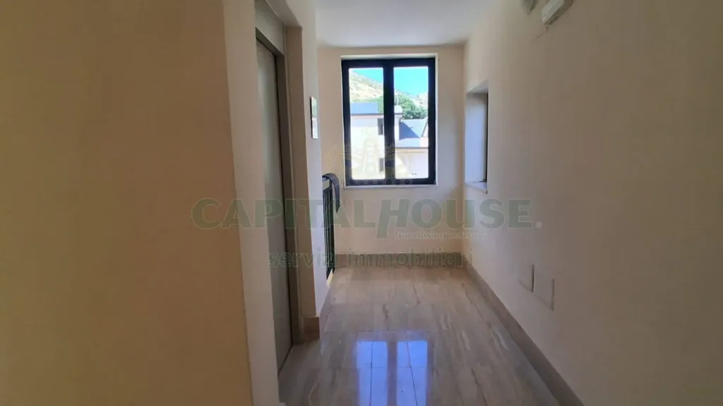 Entrée - Mansarded Apartment with Balcony in Vitulazio