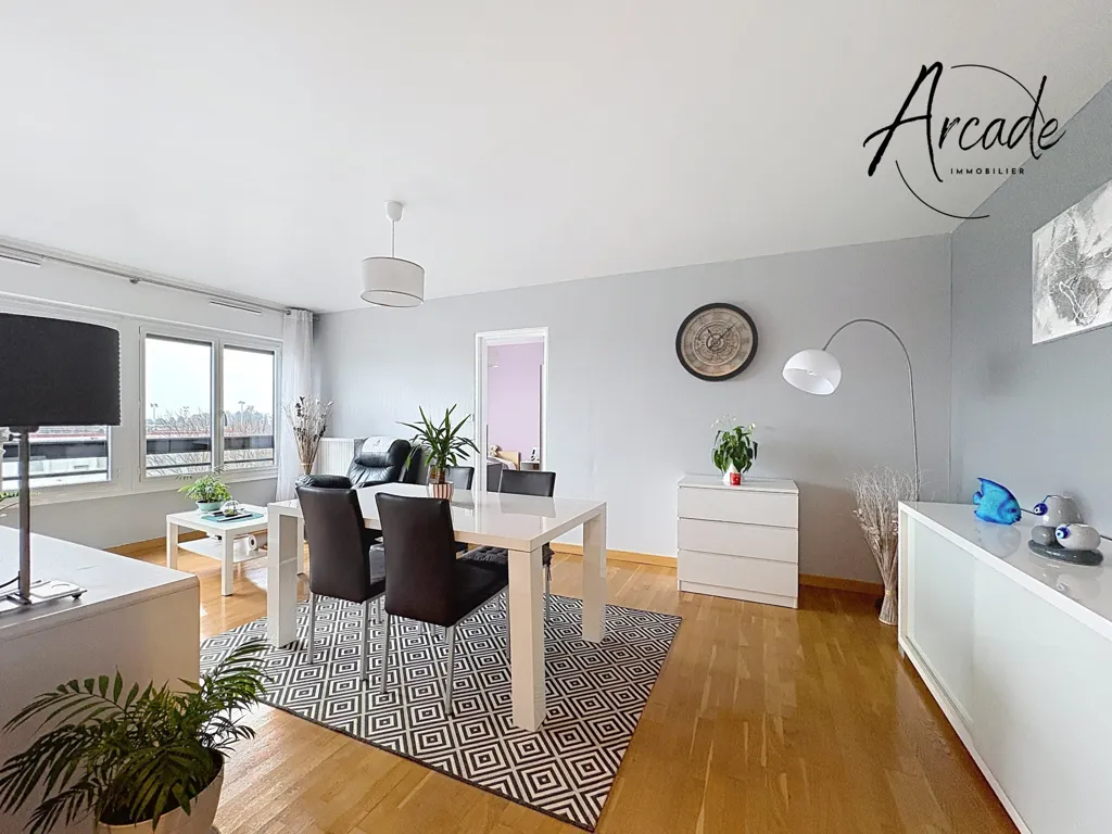 Dining Room - 2-Bed Apartment with Lift in Caucriauville