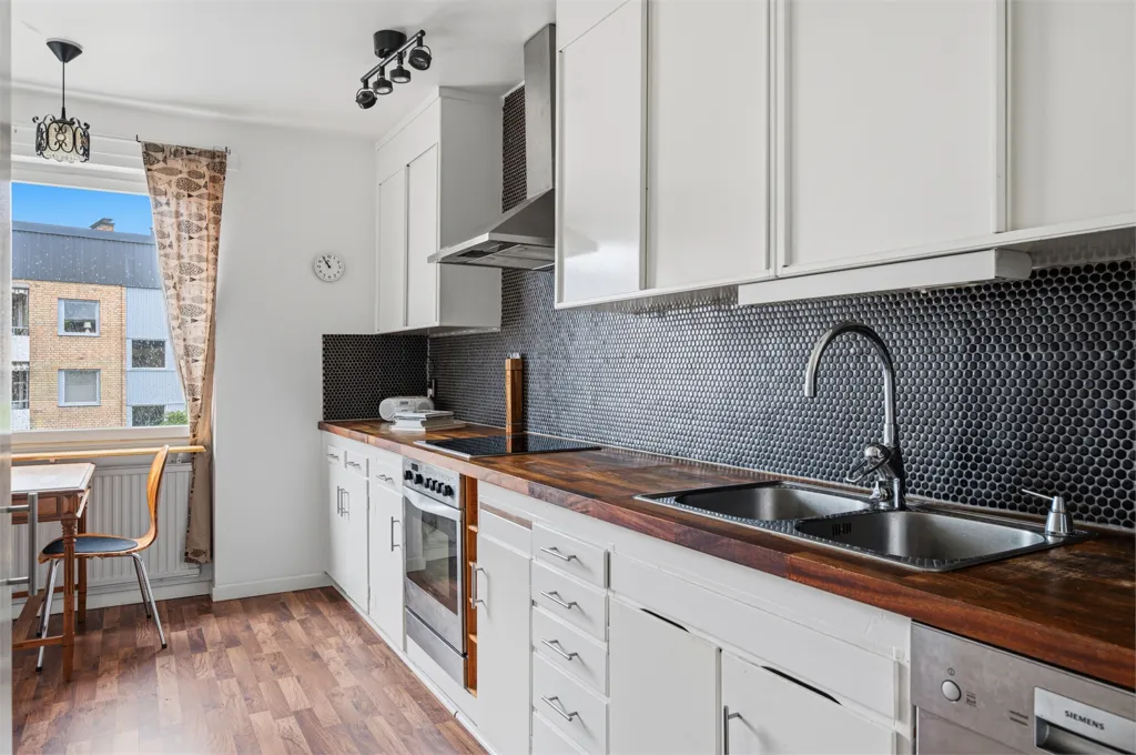 Cuisine - Apartment with Balcony in Uppsala's Tunabackar
