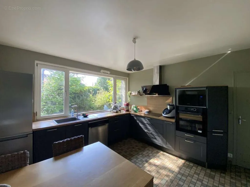 Köök - Architectural House with Garden in Normandy