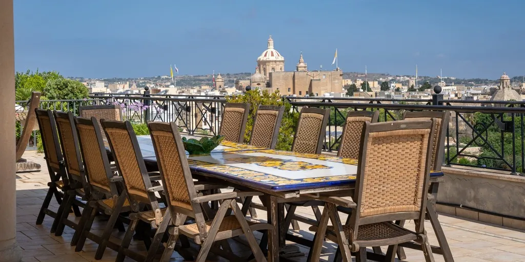 Terrace - 3-bedroom apartment in Rabat