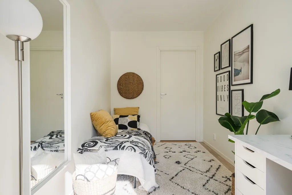 Chambres - Modern Apartment with Balcony in Central Location