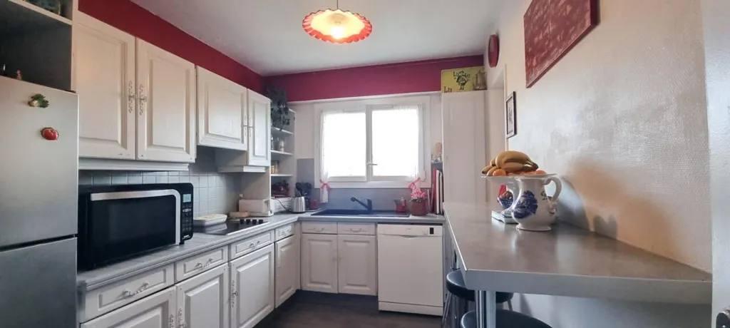 Cuisine - Appartement T3 avec Balcon au Cœur de Croix de Vie