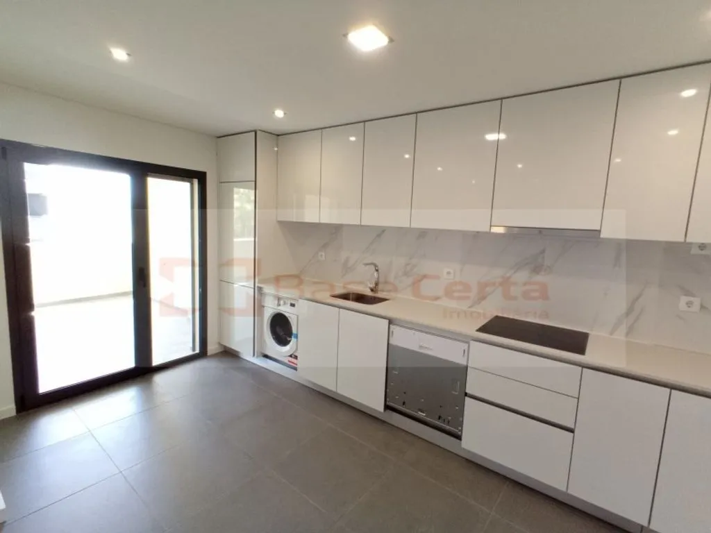 Köök - Luxury Duplex Flat with Open Space in Seixal