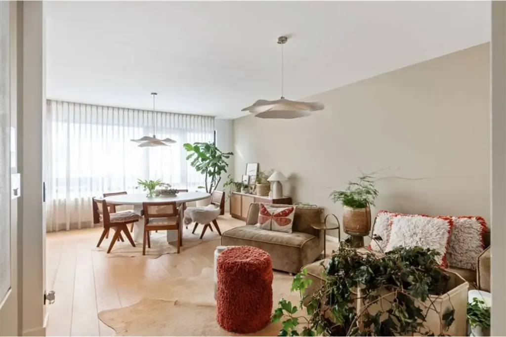 Séjour - Appartement Rénové avec Terrasse à Kontich