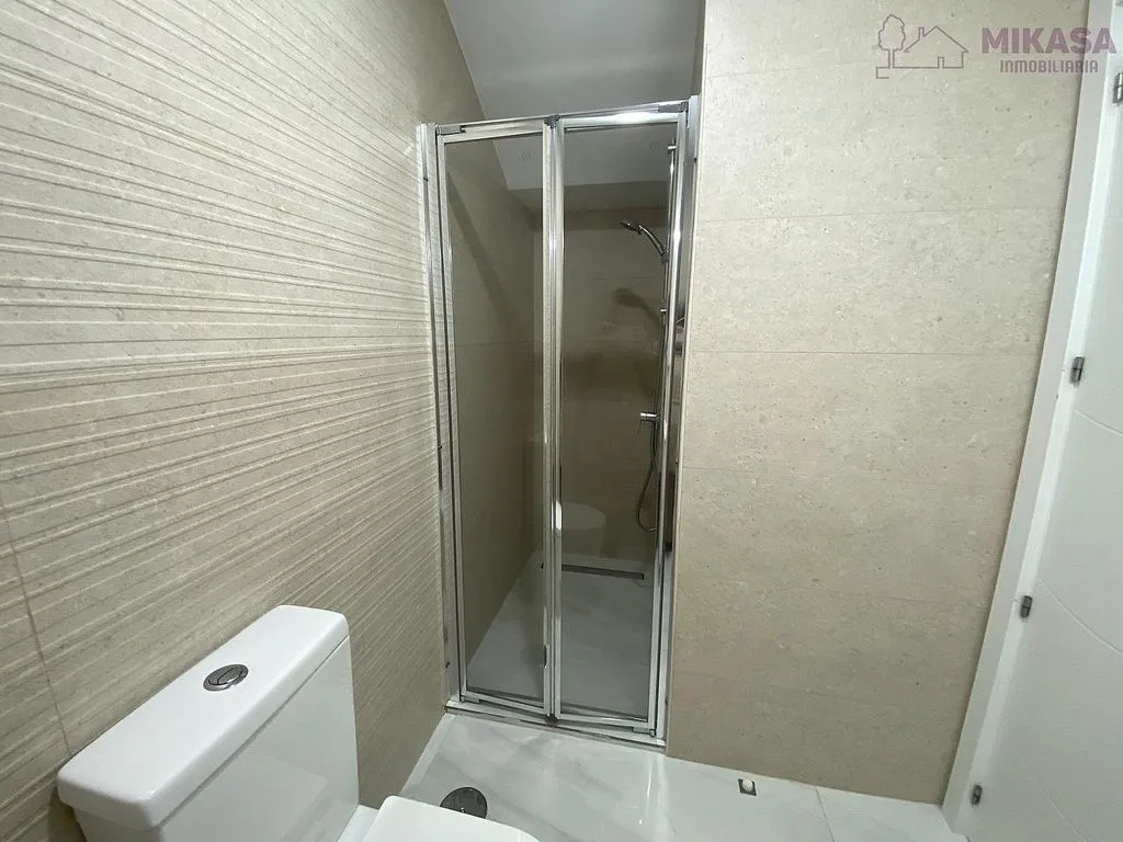 Vannitoad - Ample Garden Flat in Móstoles