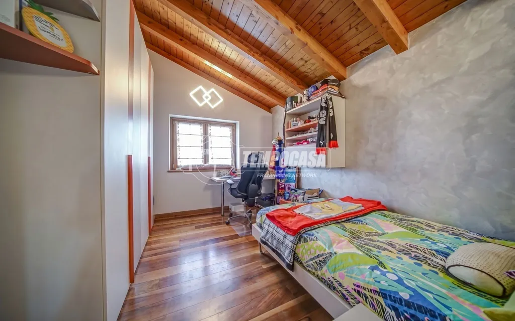 Chambres - Bifamiliar Villa with Garden in Somma Lombardo
