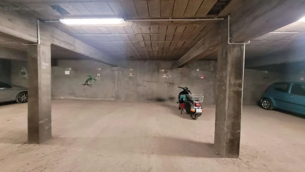 Garaaž - Private Parking Space in Montpellier