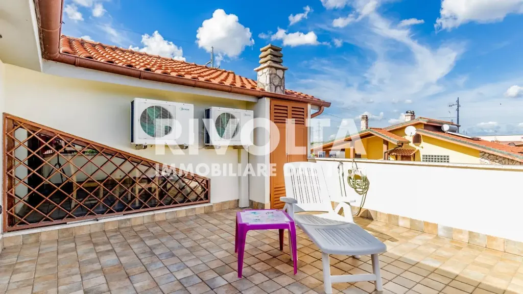 Terrasse - Terraced Villa with Panoramic Terrace in Guidonia Montecelio