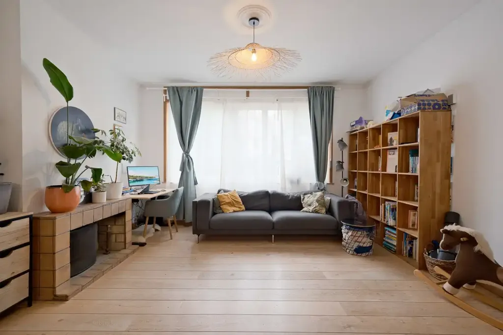 Living Room - Ground Floor Apartment with Garden in Schaerbeek