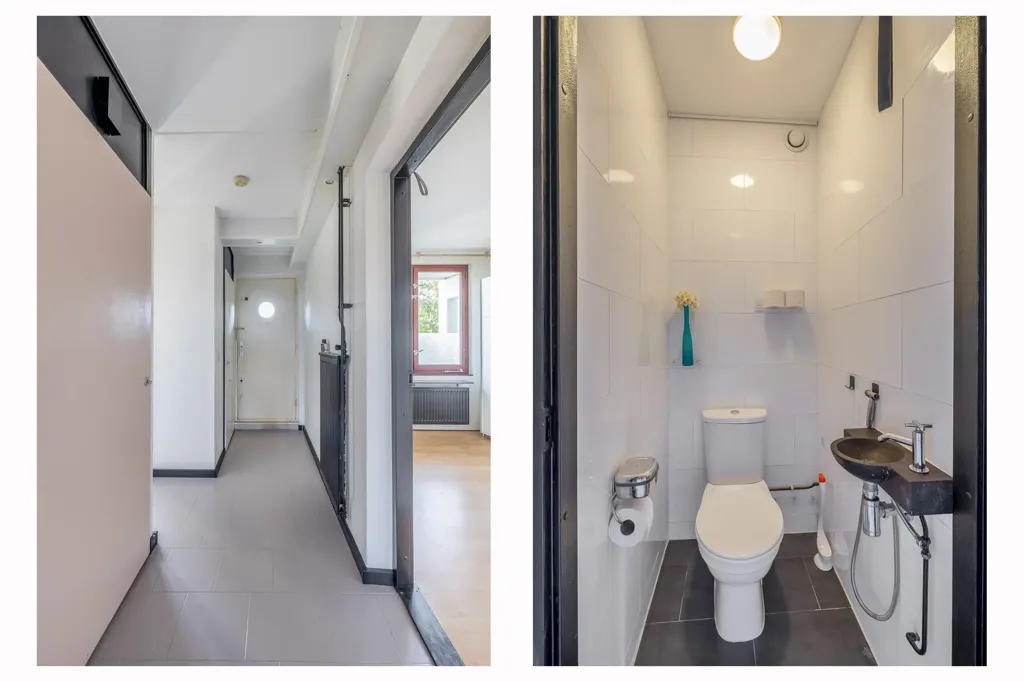 Salles de bain - Galerie Flat with Balcony in Zoetermeer