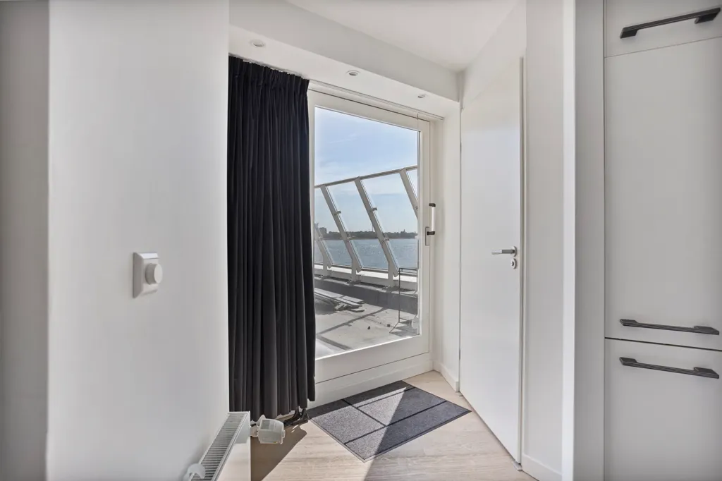 Entrée - Penthouse with Maas View in Rotterdam