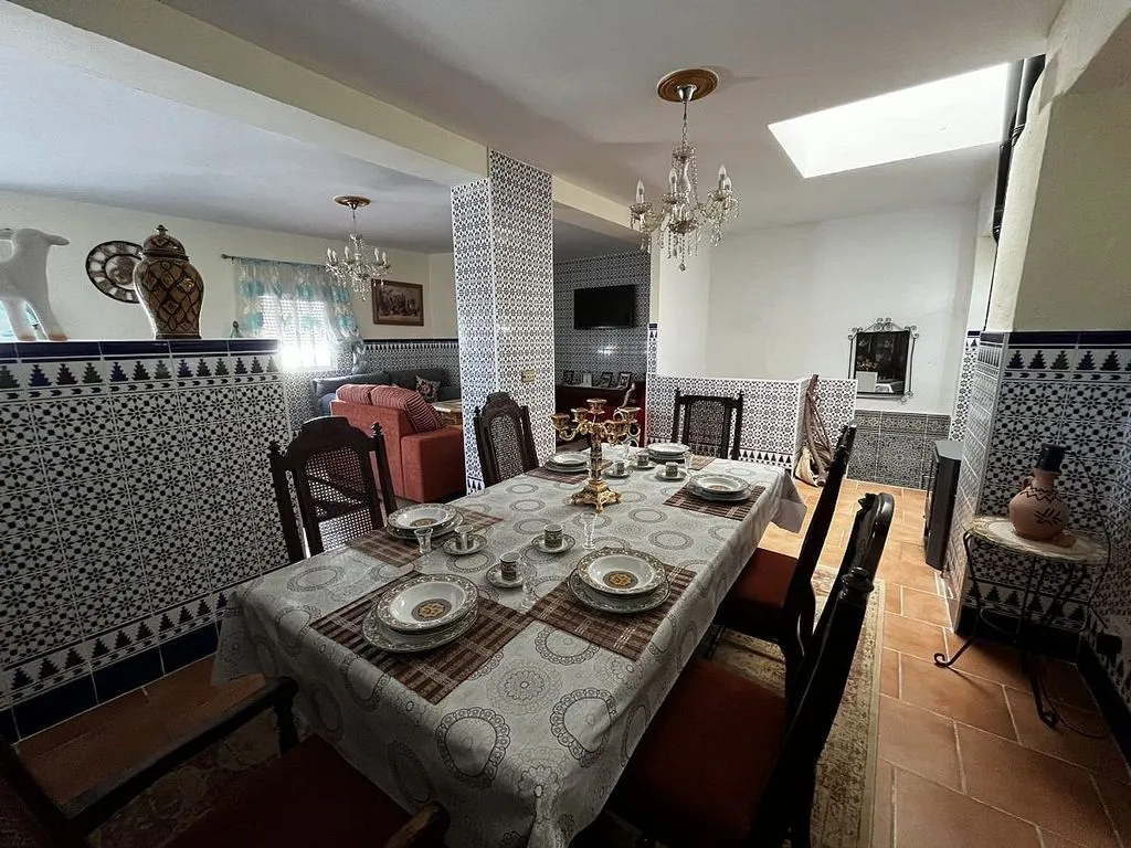 Salle à manger - Three-Bedroom House in Olvera