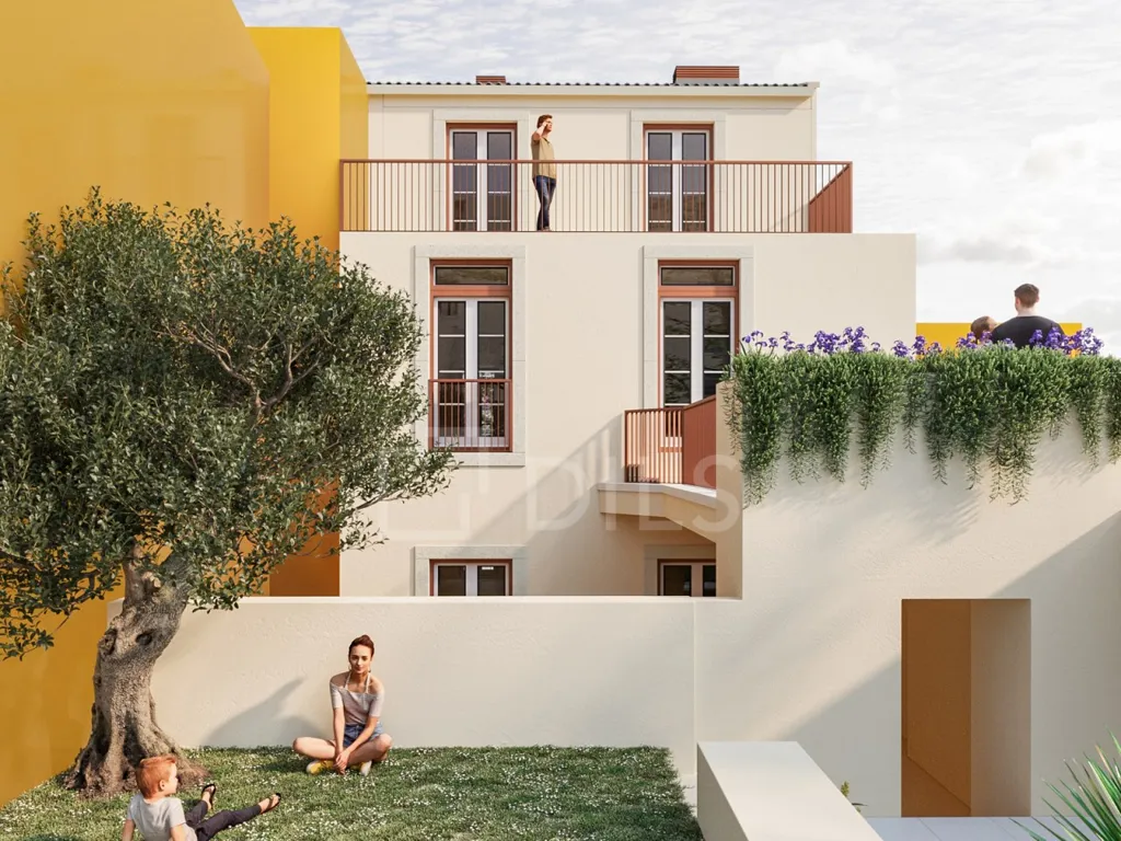 Studio Apartment with Balcony in Graça