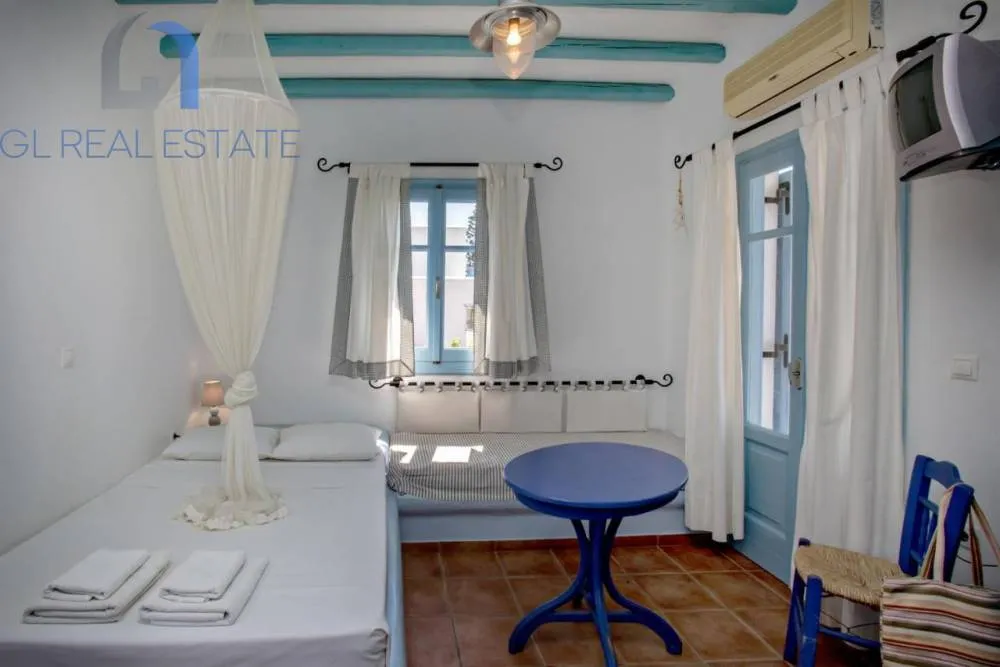 Chambres - Renovated Apartment Complex in Agia Varvara, Thira