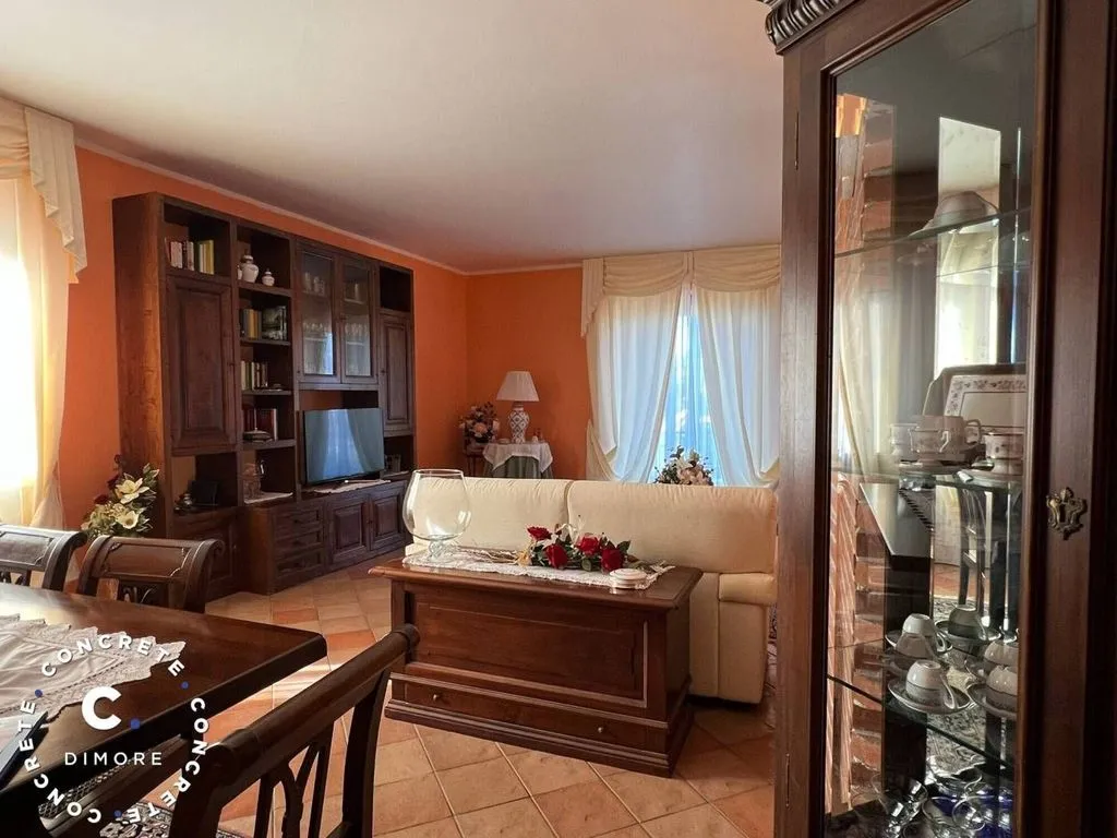 Söögituba - Luxury Bifamiliar Villa with Private Garden in Chieri
