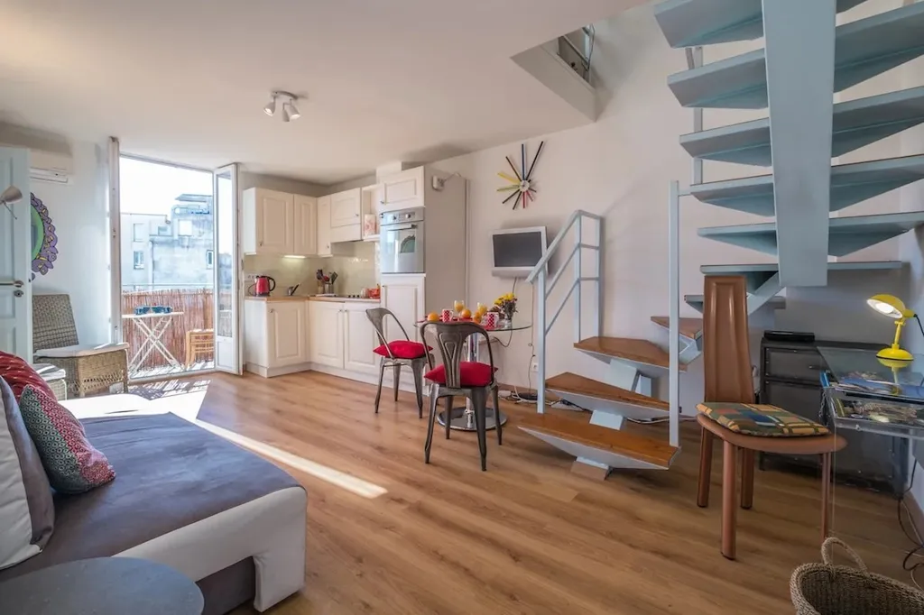 Séjour - Appartement Duplex avec Balcon au Cœur de Nice