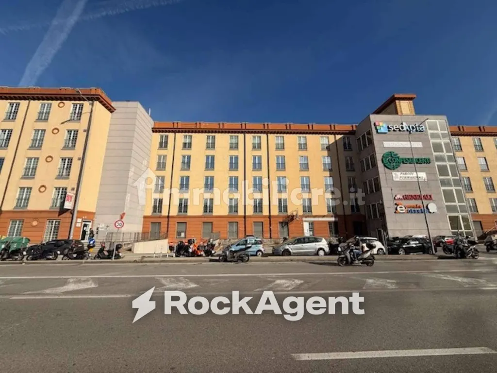 Extérieur - Office Space with Parking, Genoa