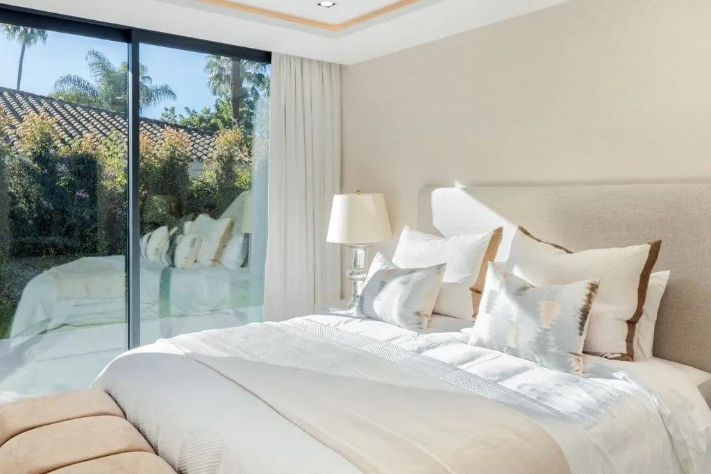 Magamistoad - Contemporary Villa with Pool in Nueva Andalucia
