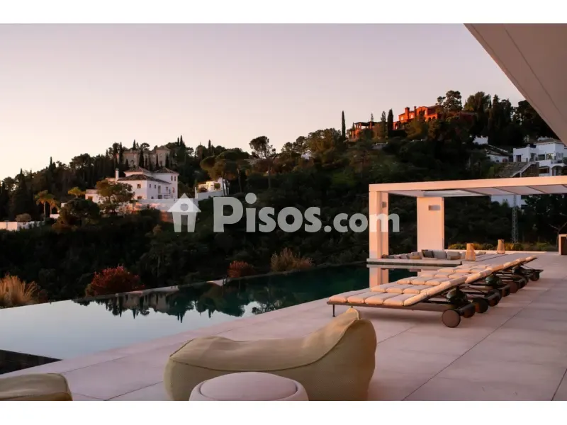Piscine - Contemporary Villa with Infinity Pool in El Madroñal