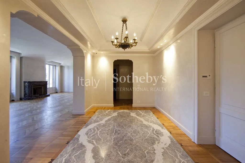 Ingresso - Luxury Apartment with Balcony in Milan