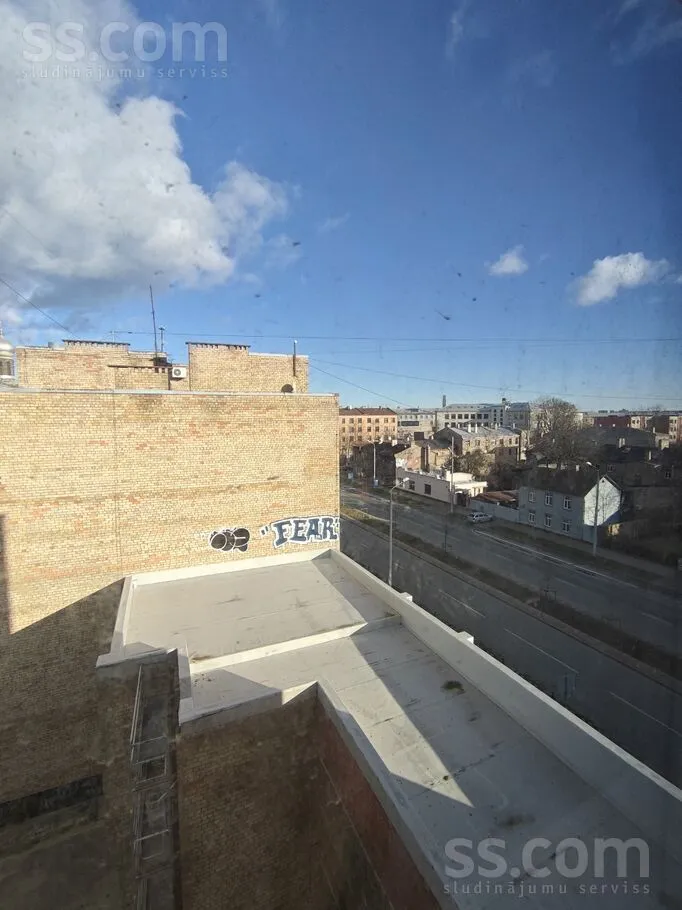 Balcone - Pre-War Apartment with High Ceilings in Riga Centre