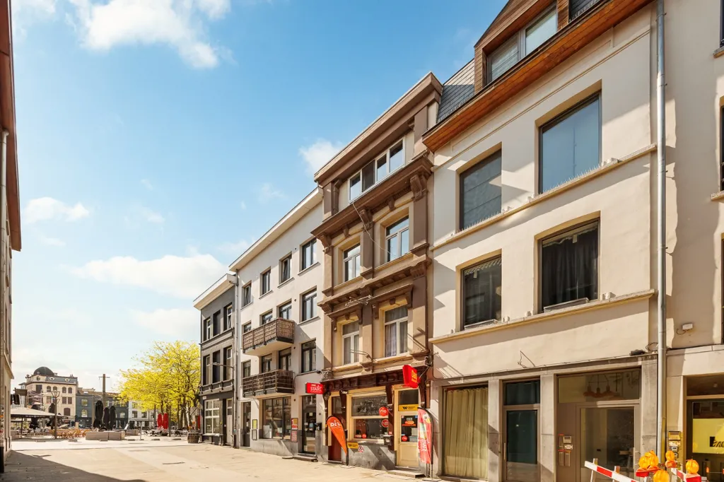 Extérieur - Immeuble avec Appartements et Commerce à Anvers