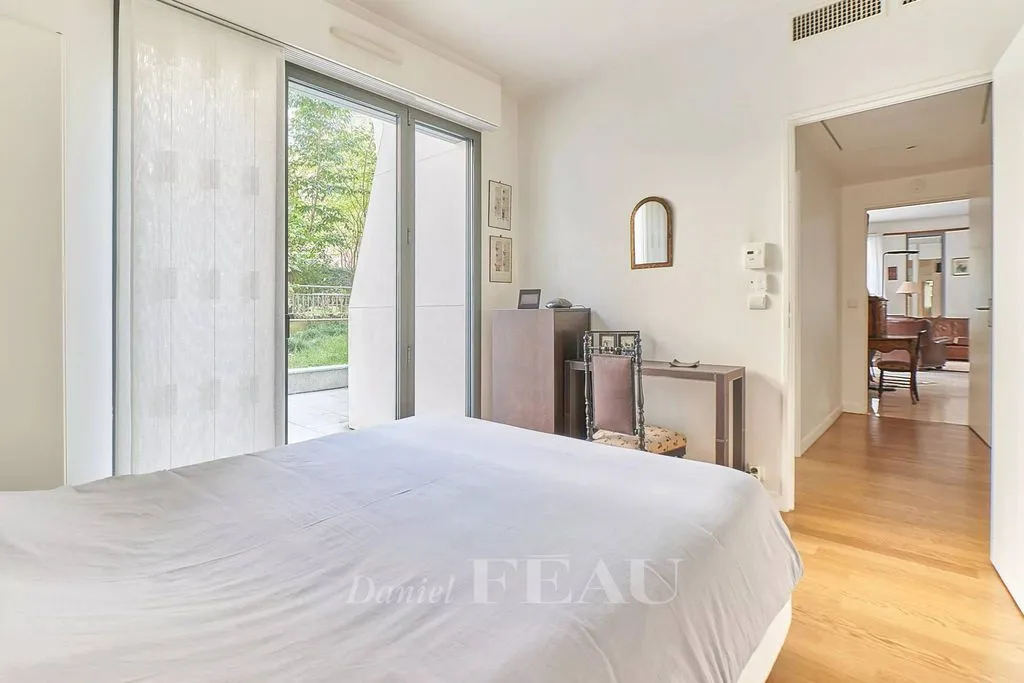 Magamistoad - Luxury Flat with Garden in Paris