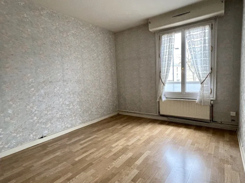 Pièces - Appartement 5 Pièces avec Terrasse à Angers