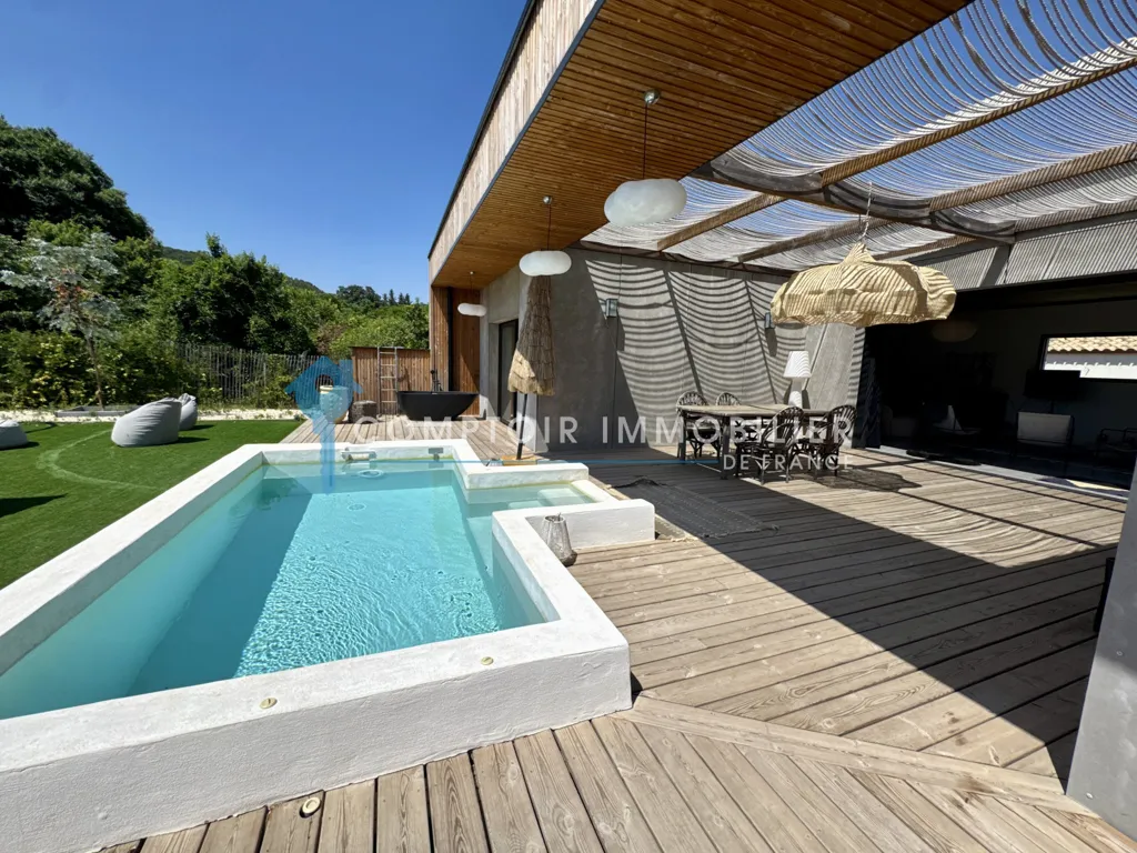 Piscine - Maison Luxueuse avec Vue sur St Côme à Clarensac