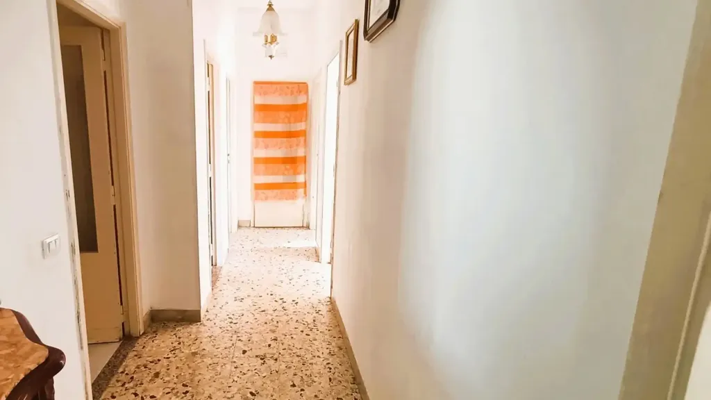 hallway_entrance