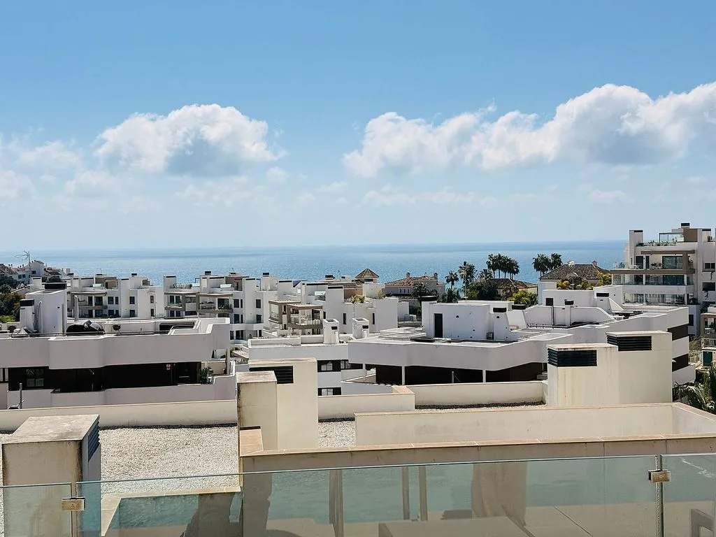 Terrass - Contemporary Flat with Sea View in Estepona