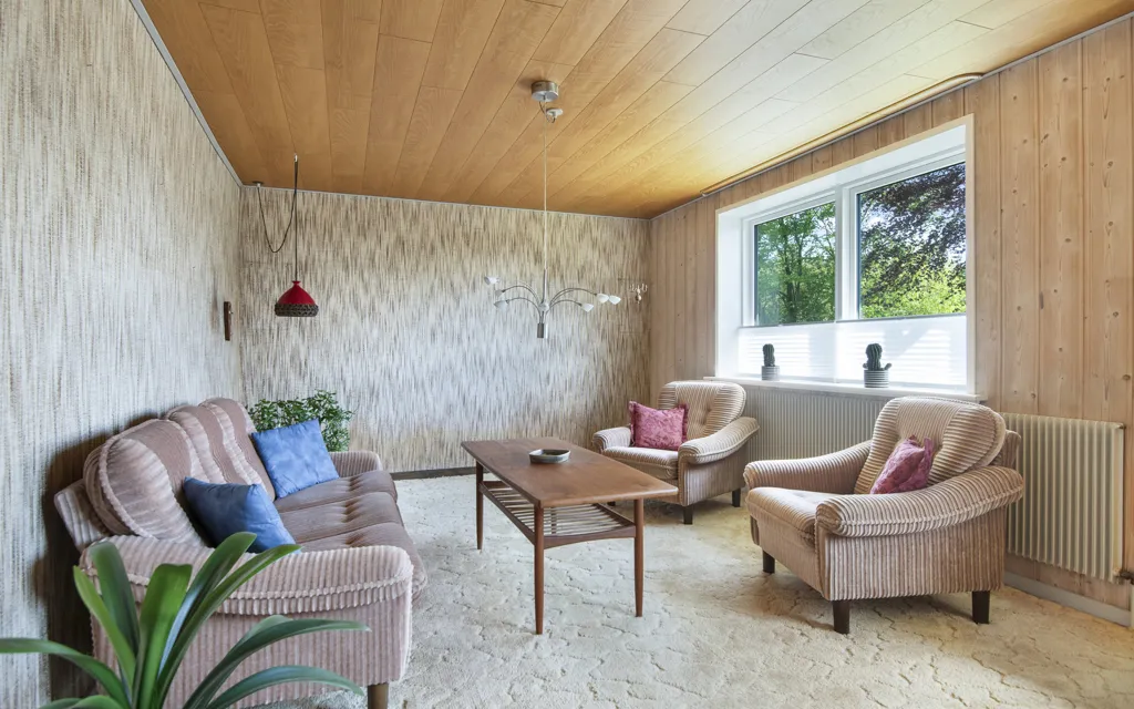 Séjour - Spacious House with Workshop Garage in Tårs