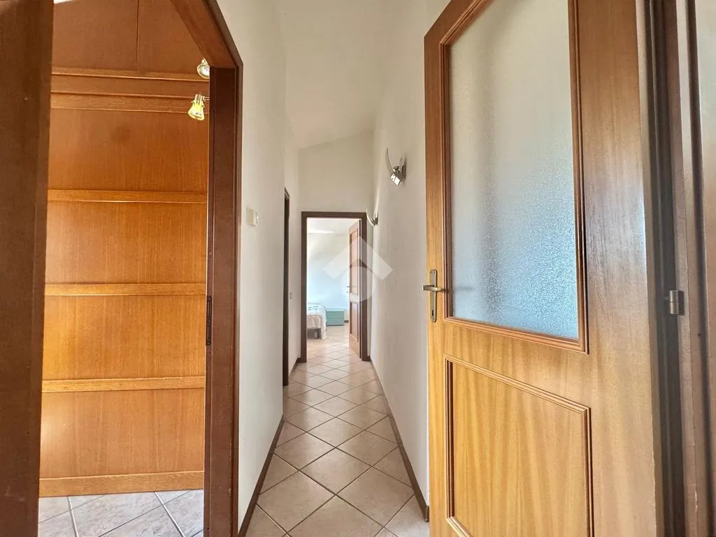 Esik - Apartment with Balcony in Carmignano