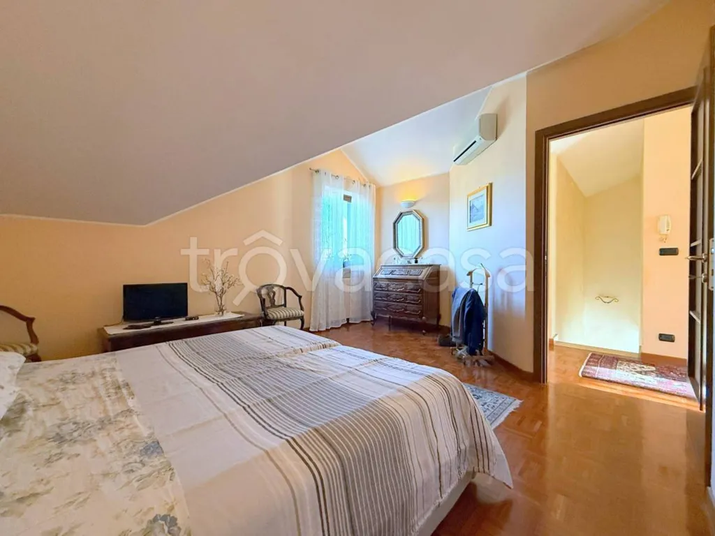 Magamistoad - Two-Level Apartment with Terraces in Rivalta di Torino