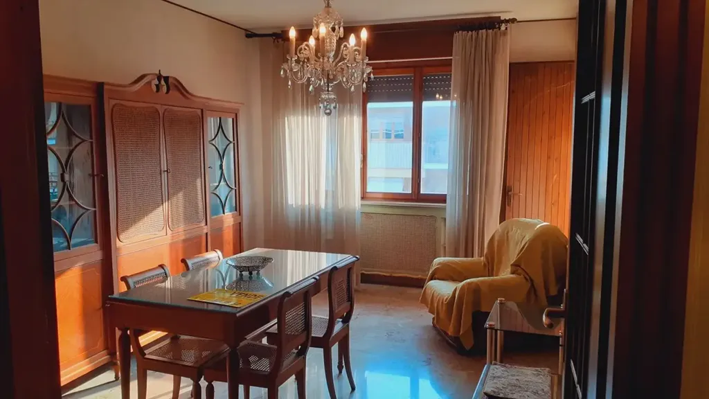 Salle à manger - Apartment with Terrace in Central Acqui Terme