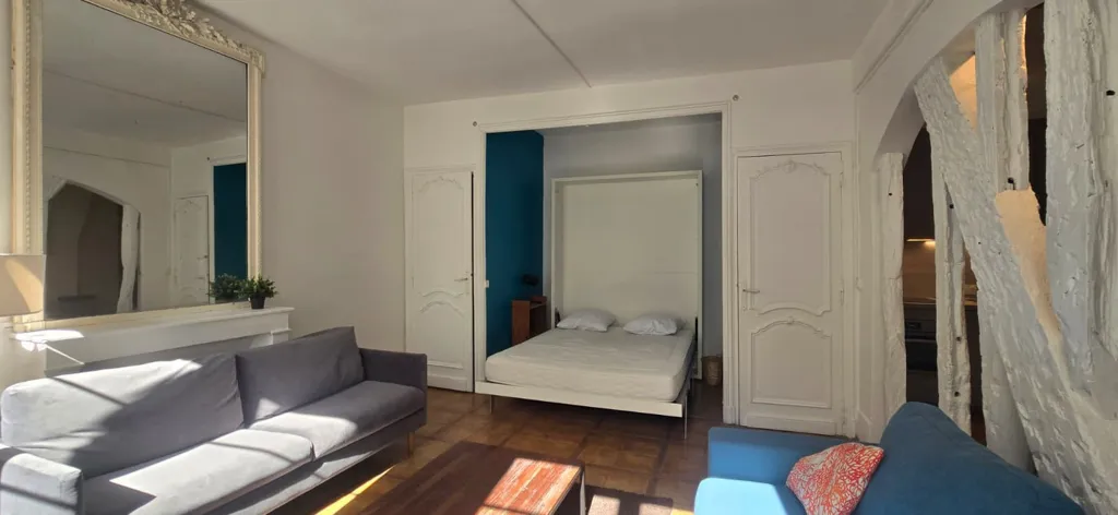 Magamistoad - 2-Bedroom Flat with Courtyard View in Paris