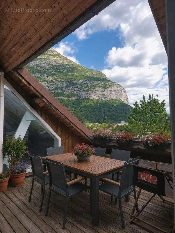 Terrasse - Loft avec Terrasse à Saint-Égrève