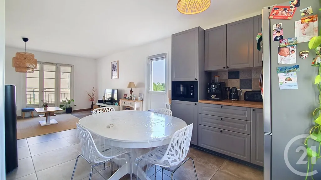 Köök - Fully Renovated House with Garden in Vouvray