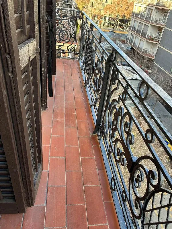 balcony
