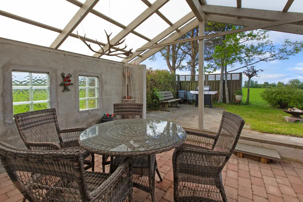 Terrasse - Charming Detached House with Garden Views in Ullensaker