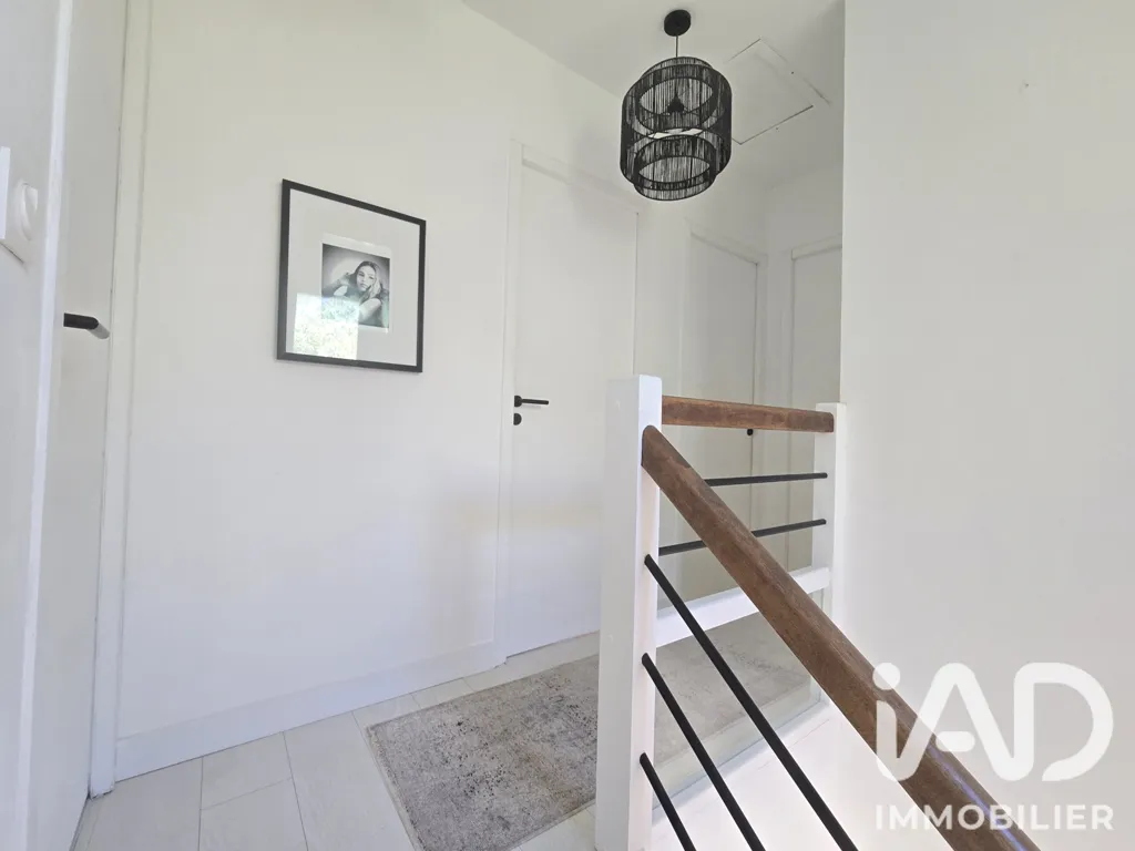 Esik - Contemporary Villa with Pool in Sète