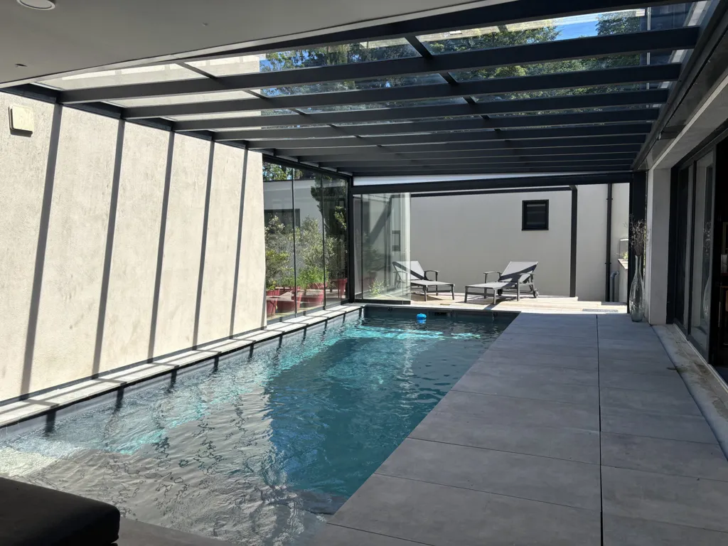 Bassein - House with Pool in Charbonnières-les-Bains Centre