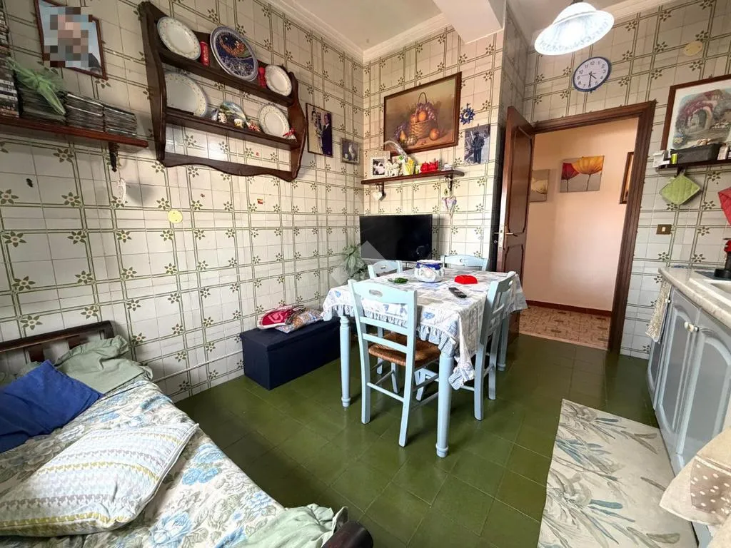 Salle à manger - Two-Bedroom Apartment with Balcony in Pitrè Alta, Palermo