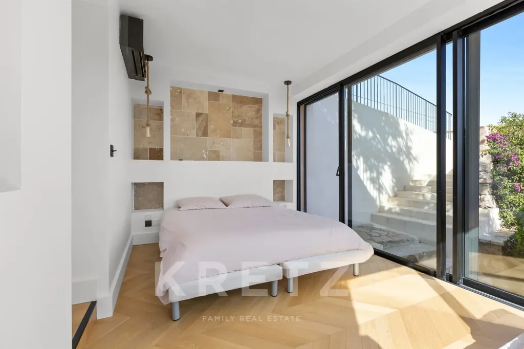 Chambres - Villa Rénovée avec Vue Mer à Vallauris