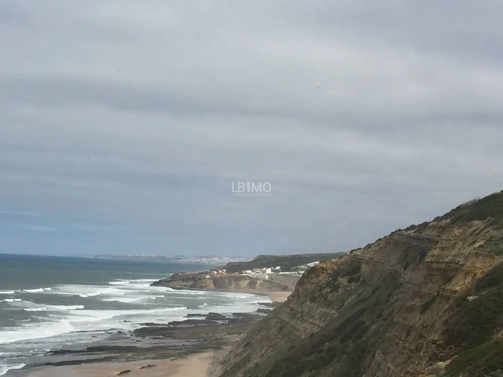 Development Land with Seafront in São João das Lampas