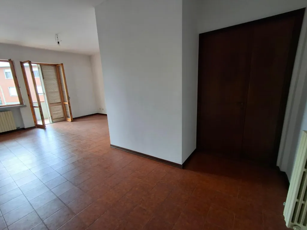 Pièces - Spacious Apartment with Terraces in Empoli