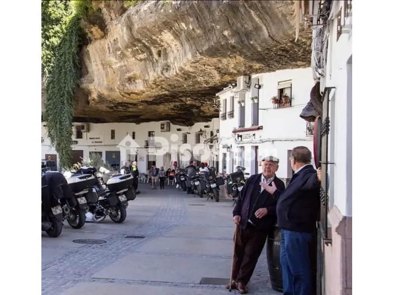 Duplex with Terraces in Setenil de las Bodegas