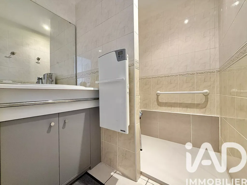 Vannitoad - Spacious Apartment with Terrace in Limoges Centre
